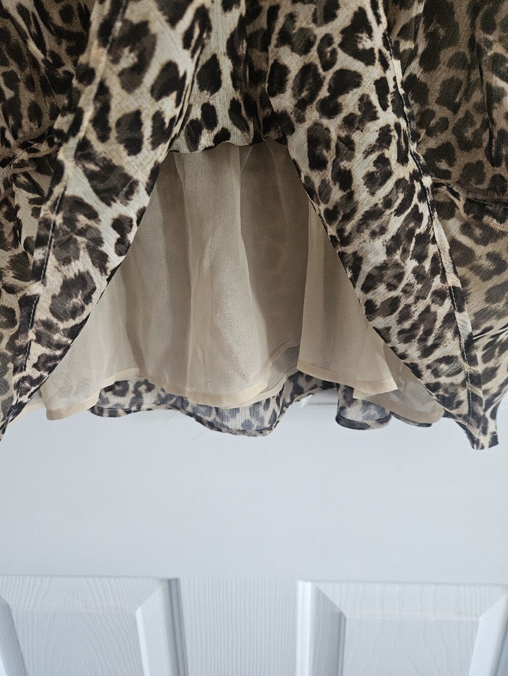 NWT AE American Eagle V-Neck Chiffon Babydoll Blouse- Leopard - Picture 8 of 9